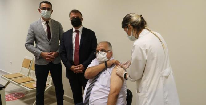 MERSİN ADLİYESİ’NDE ‘COVİD-19 AŞI NOKTASI’ HİZMETE GİRDİ