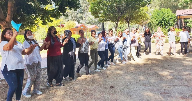 EV İŞÇİSİ KADINLAR, TARSUS GENÇLİK KAMPI’NDA BULUŞTU