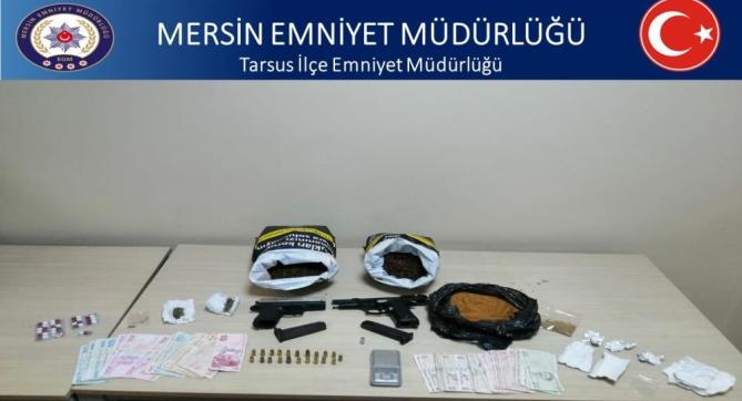 Tarsus’ta çeşitli suçlardan aranan 65 kişi yakalandı