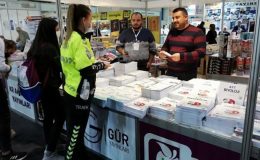Mersin polisi, kitap fuarında vatandaşları bilgilendirdi