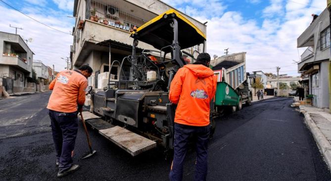 Mersin’de asfalt çalışmaları sürüyor