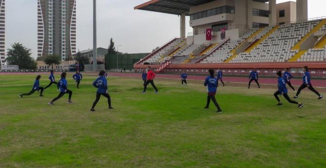 Kır Çiçekleri başarıdan başarıya koşuyor