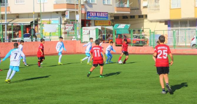 3 Ocak Mersin’in Kurtuluşu Minikler Futbol Turnuvası devam ediyor