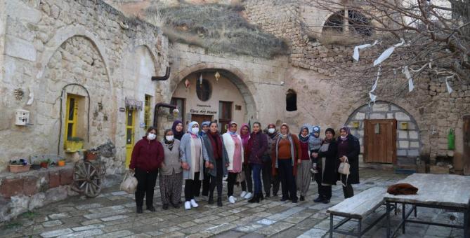 Mezitli Belediyesinden üretici kadınlara Kapadokya gezisi