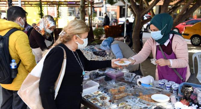 Mersin Büyükşehir Belediyesine kayıtlı 2 bin 736 üretici kadın aile ekonomilerine katkı sunuyor