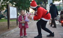 Yenişehir’de çocuklara sürpriz yeni yıl hediyesi