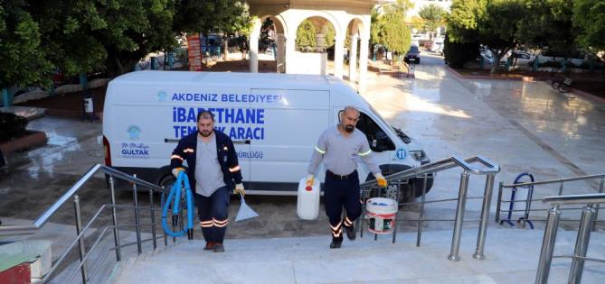 Akdeniz Belediyesi, ibadethanelerin temizliğine devam ediyor