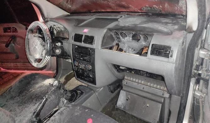 Tarsus’taki yangınlarda araba ve ev kullanılmaz hale geldi