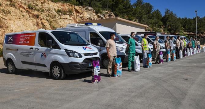 Mersin’de 3 bin 700 patili dostun yarası sarıldı