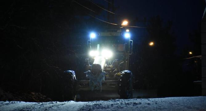Tarsus’ta karla mücadele seferberliği