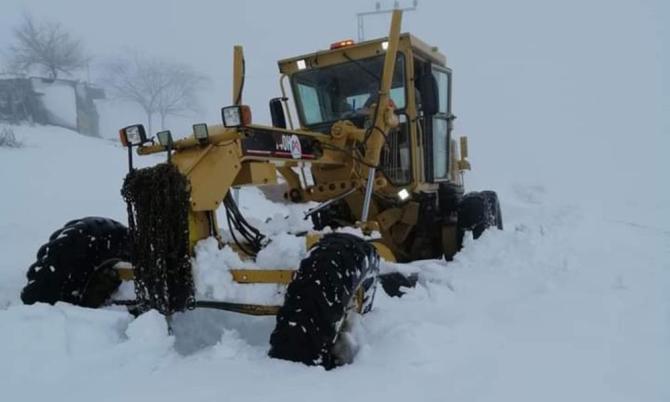 Mersin Büyükşehir’den Mut’ta karla mücadele çalışması