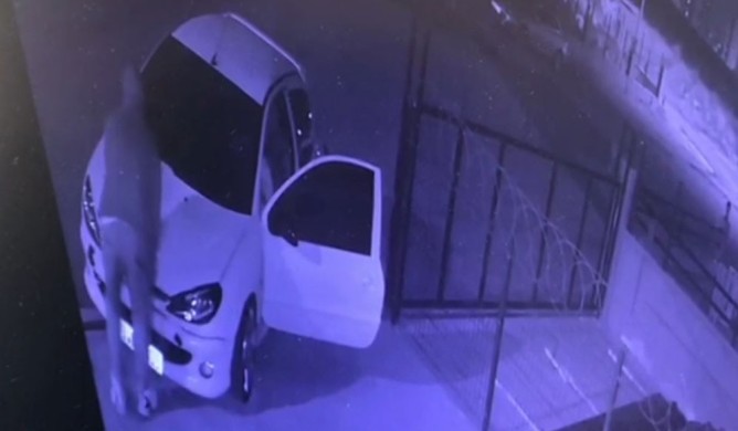 Otomobili iterek çalmışlar