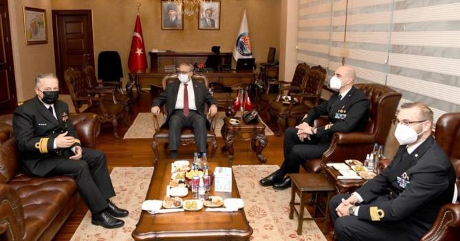 NATO Daimi Deniz Görev Grubu-2 gemi komutanlarından Vali Su’ya ziyaret