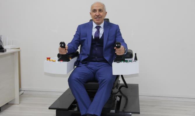 Akdeniz Belediyesinden Metaverse hamlesi: Simülatörlü liman vinç operatörlüğü eğitimi