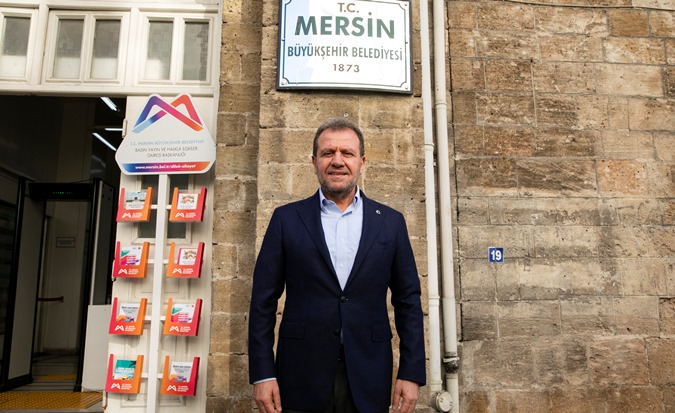 Başkan Seçer, 9 günlük izolasyonun ardından görevinin başında