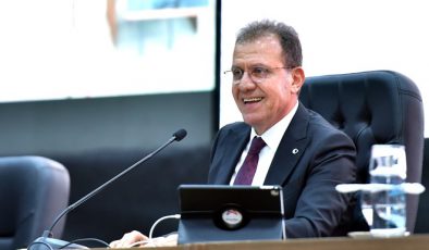 Başkan Seçer: 2 yıl içinde banka borcu kullanmadan 1 milyar 40 milyon liralık borç ödedik