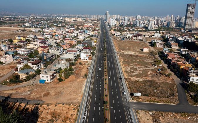 Büyükşehir Belediyesi, 2021 yılında 537 bin 298 ton sıcak asfaltla yolları yeniledi