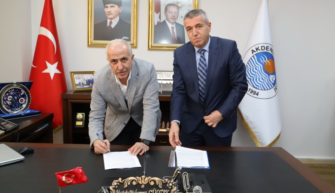 Akdeniz Belediyesi personeli 11 bin lira maaş promosyonu alacak