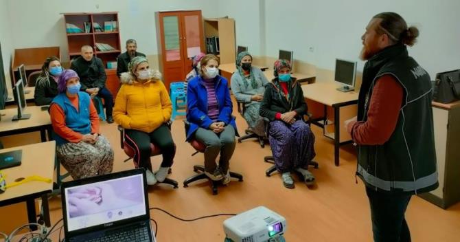 Mersin’de ‘En iyi narkotik polisi anne’ eğitimi verildi