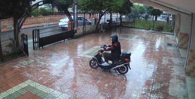 Bisiklet hırsızlarının rahat tavırları pes dedirtti