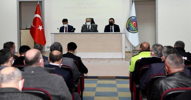 Vali Su, Mut’ta muhtarların sorun ve taleplerini dinledi