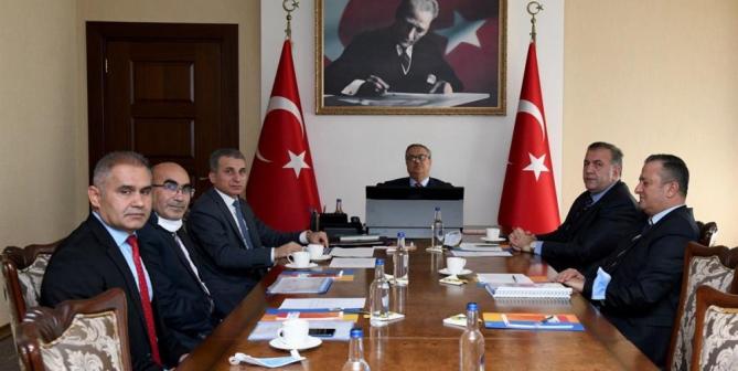 Milli Eğitim Yatırımları Değerlendirme Toplantısı Vali Su başkanlığında yapıldı