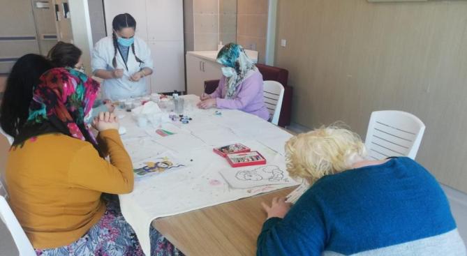 Hastalardan el işi sergisi