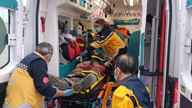 Mersin’de işçi servisi devrildi: 40 yaralı