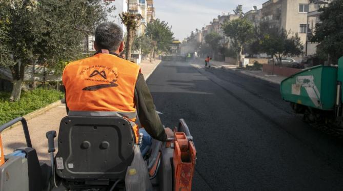 Büyükşehir Belediyesi, Akbelen’de üç caddeyi yeniledi