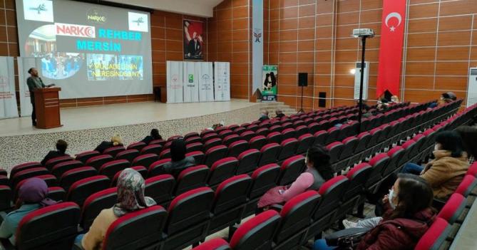 Mersin’de ‘En İyi Narkotik Polisi Anne’ eğitimleri sürüyor