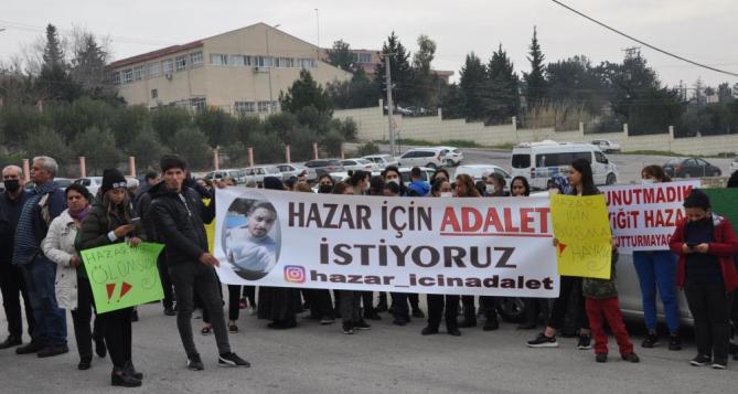 Kılıçla öldürülen gencin yakınları adalet istedi