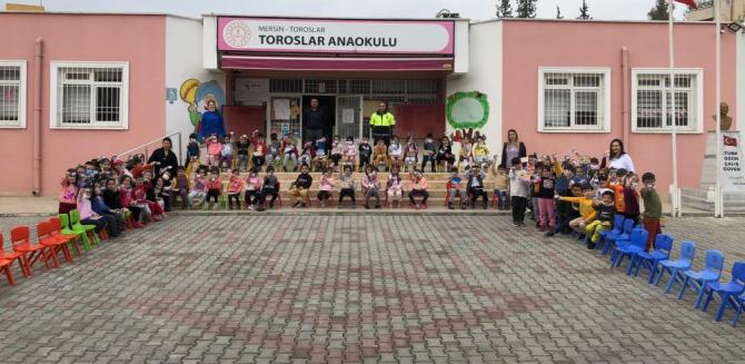 Anaokulu öğrencilerine trafik eğitimi