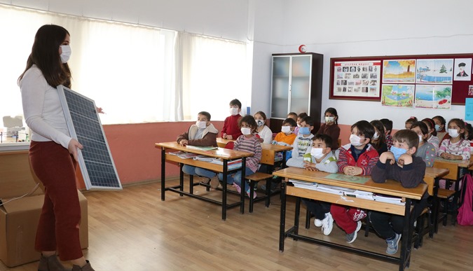 Çocuklar, enerji verimliliği ve tasarrufu eğlenerek öğreniyor