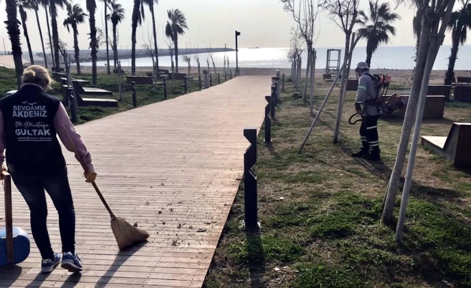 Akdeniz’de parklara bahar bakımı