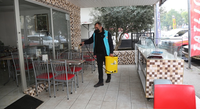 Toroslar Belediyesi’nin salgınla mücadele çalışmaları aralıksız sürüyor