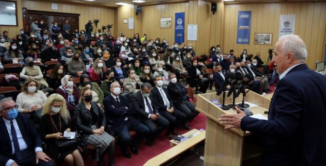 Mersin’de ‘Bağımlılıkla mücadelede el ele’ paneli