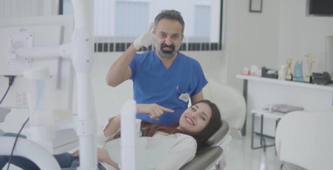 Diş estetiğinde yeni trend ‘Hollywood gülüşü’