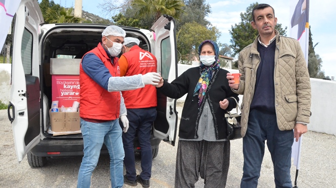 Büyükşehir Belediyesi’nden Eshab-I Kehf’de Kaynar ikramı