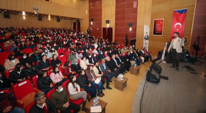 YKS’ye hazırlanan öğrenciler motivasyon etkinliğinde buluştu