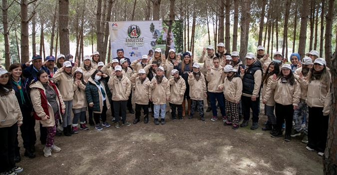 Down Sendromlu çocuklar, Tarsus Gençlik Kampı’nın Survivor Parkurunda yarıştı