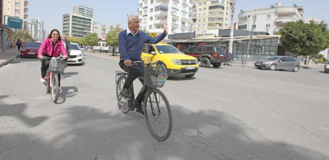 Başkan Tarhan’dan bisikletli denetim