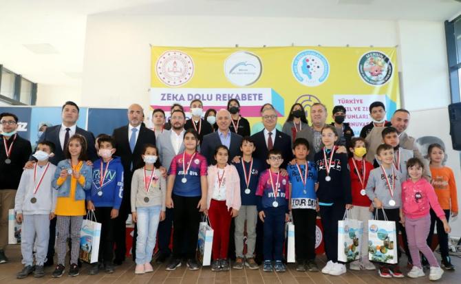 Akıl ve Zeka Oyunları Turnuvasında ödüller sahiplerini buldu