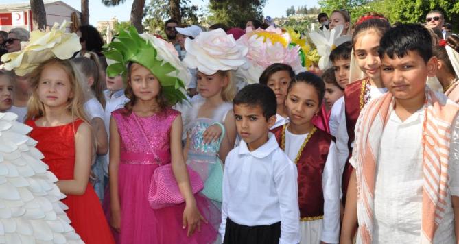Silifke’de Türk, Rus ve Suriyeli çocuklar 23 Nisan coşkusunu birlikte yaşadı