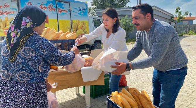 Tarsus Belediyesi, Kadir Gecesi vatandaşlara 6 ton soğan, 7 bin ekmek dağıttı