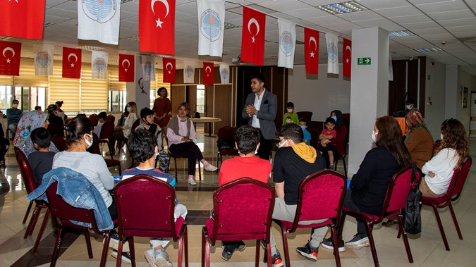 Büyükşehir’in “Çocuklarda bilinçli ekran kullanımı projesi” devam ediyor