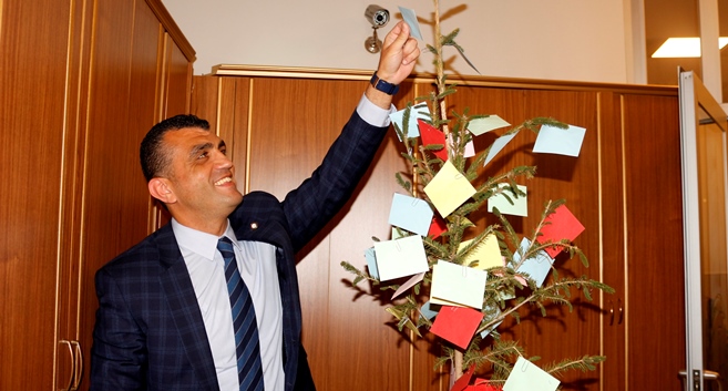 Dilek Ağacı Projesi ile çocuklar hayallerine kavuşuyor