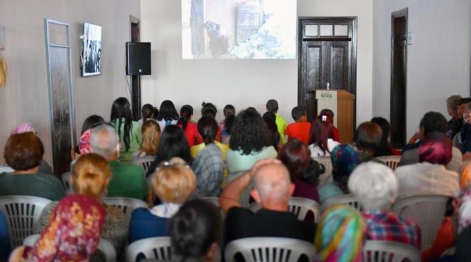 ‘Yün Bebek’ filminin gösterimi Silifkeli kadınlar için Gazi Çiftliği’nde yapıldı.