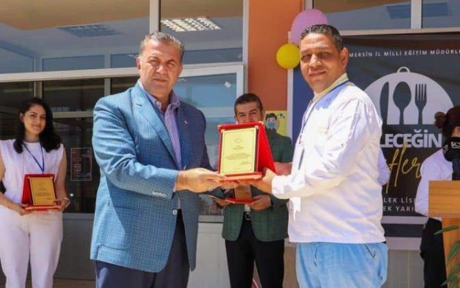 Mersin’de ‘Geleceğin Şefleri Meslek Liseleri Yemek Yarışması’ yapıldı
