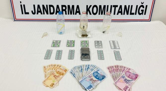 Mersin’de 2 uyuşturucu satıcısı yakalandı