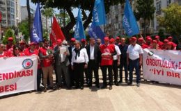 Sendikacılar, Mersin Üniversitesi yönetimini protesto etti